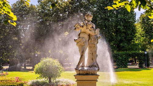 Stadtführung in Trier - Blick auf einen Brunnen im Palastgarten